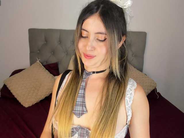 NicolSwift live cam on BongaCams