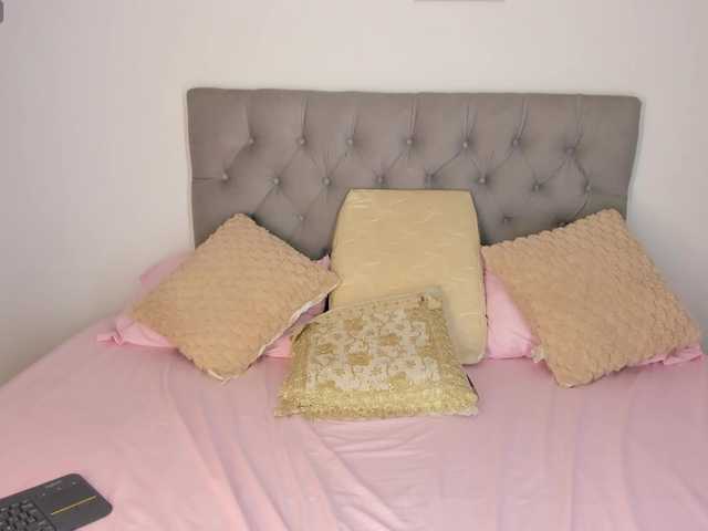 NicolSwift live cam on BongaCams