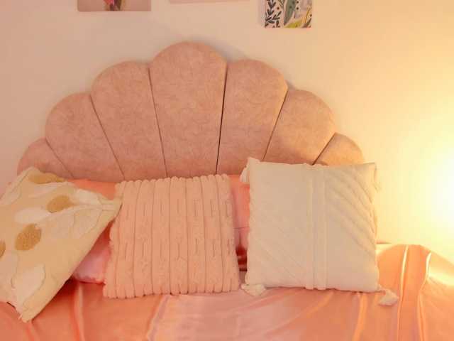 NicolSwift live cam preview
