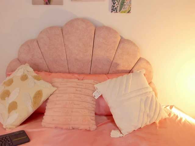 NicolSwift live cam on BongaCams