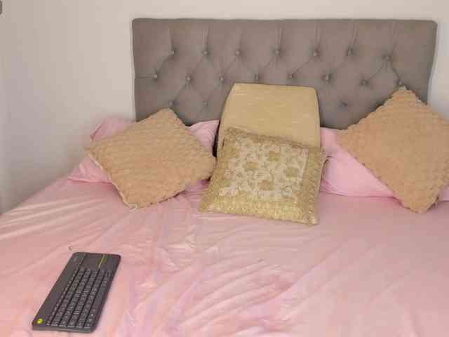 NicolSwift webcam