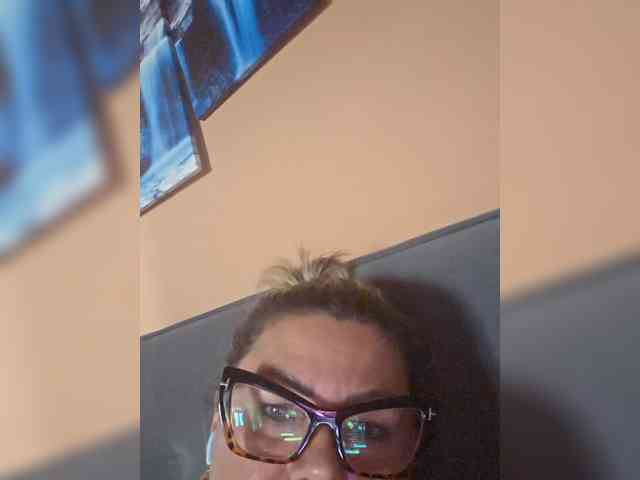 MilliHot webcam