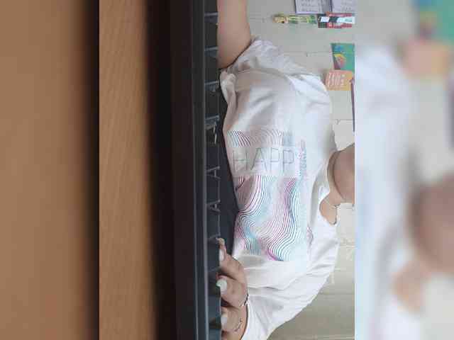 Pishka007 webcam