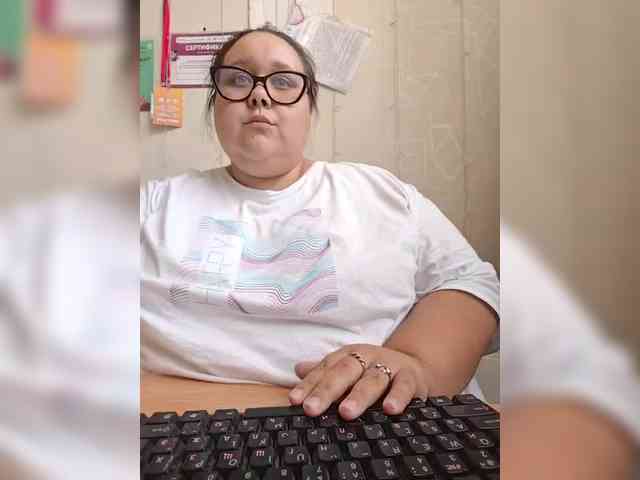 Pishka007 webcam