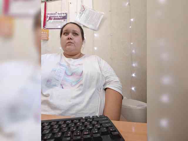 Pishka007 webcam