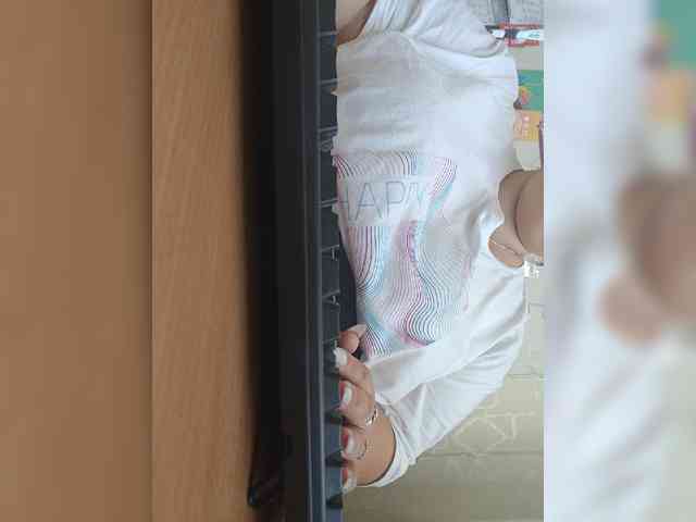 Pishka007 webcam