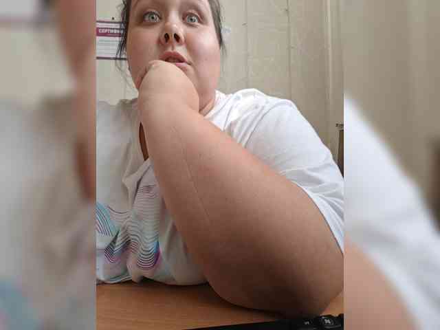 Pishka007 webcam