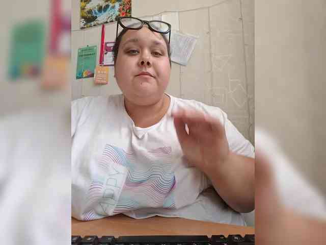 Pishka007 webcam