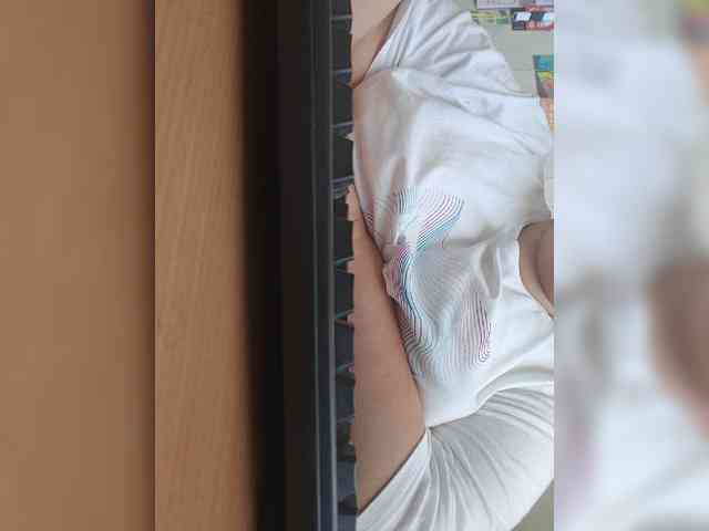 Pishka007 webcam