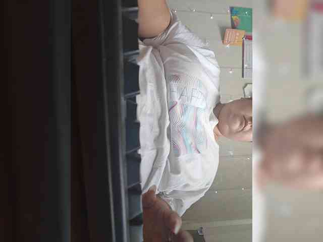 Pishka007 webcam
