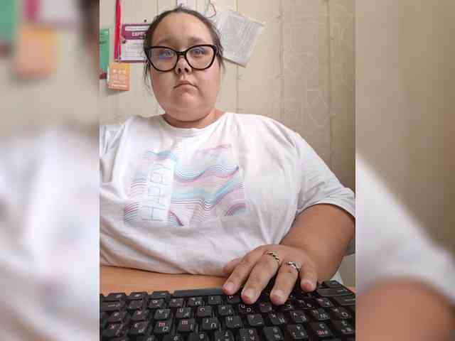 Pishka007 webcam