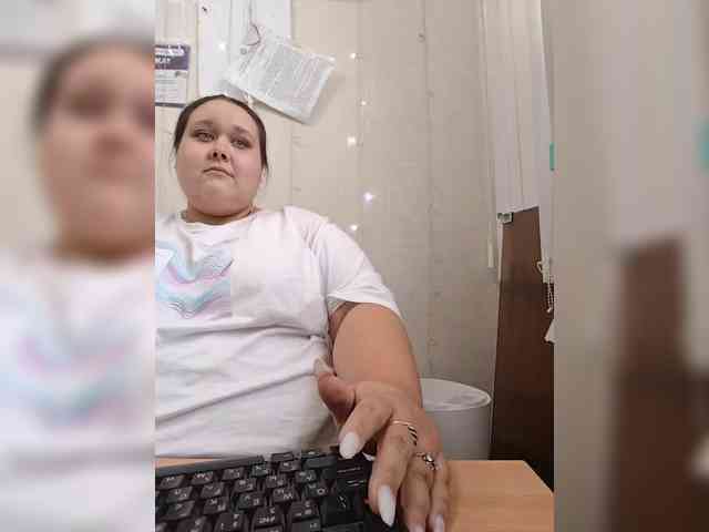 Pishka007 webcam