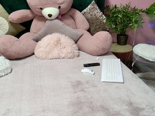 KirraWhite Porn Show