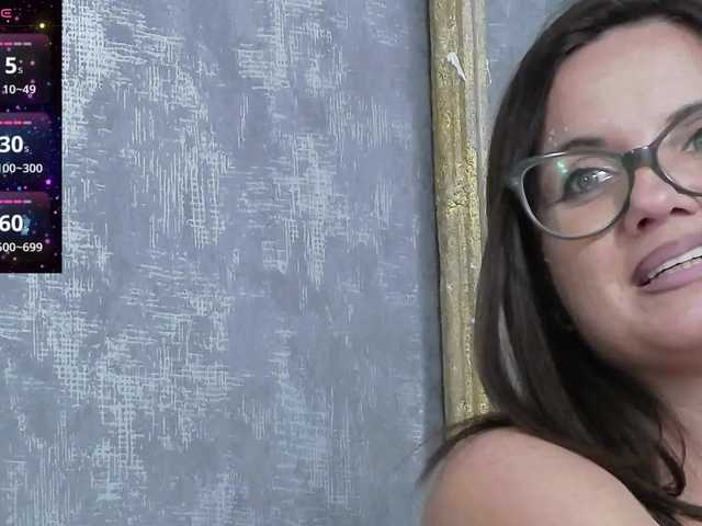 RoxieAnne live webcam show