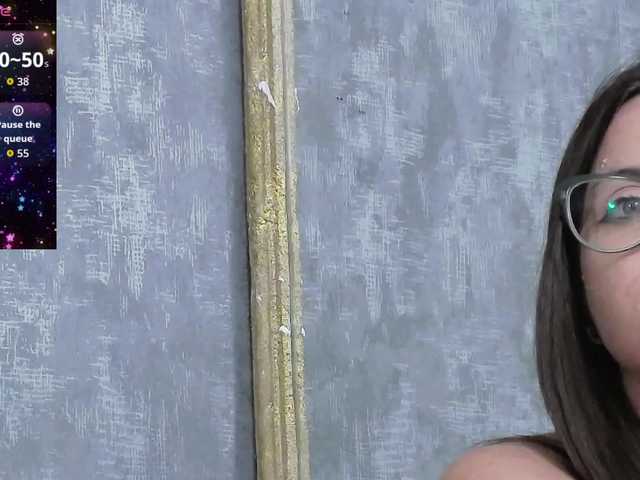 RoxieAnne live webcam show