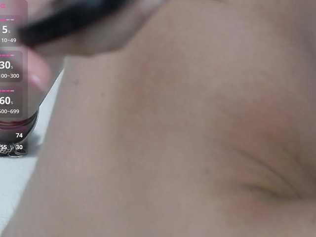 RoxieAnne live cam on BongaCams