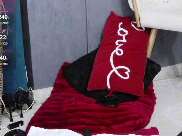 RoxieAnne webcam