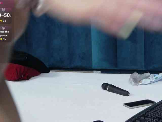 RoxieAnne webcam