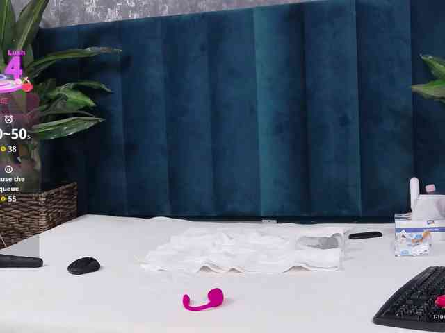 RoxieAnne webcam