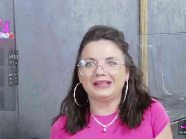 RoxieAnne webcam