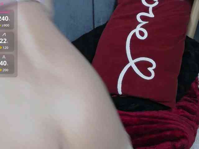 RoxieAnne webcam