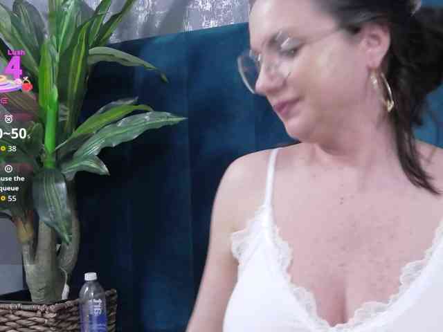 RoxieAnne webcam