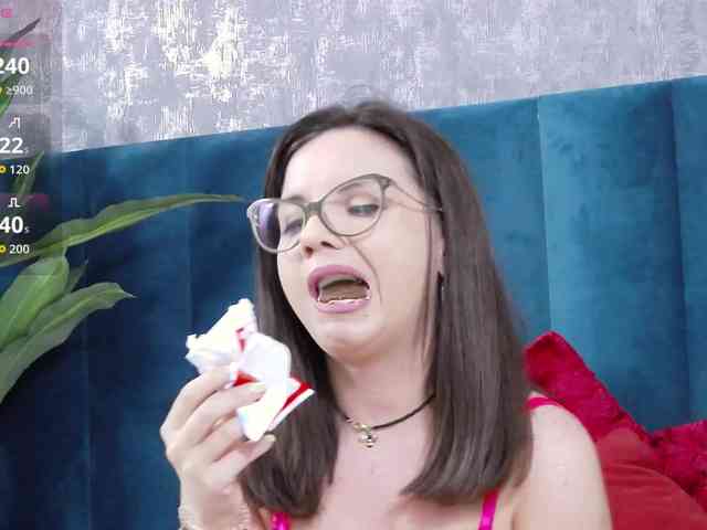 RoxieAnne webcam