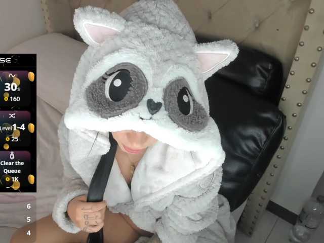 RealDirtyLatin live cam on BongaCams