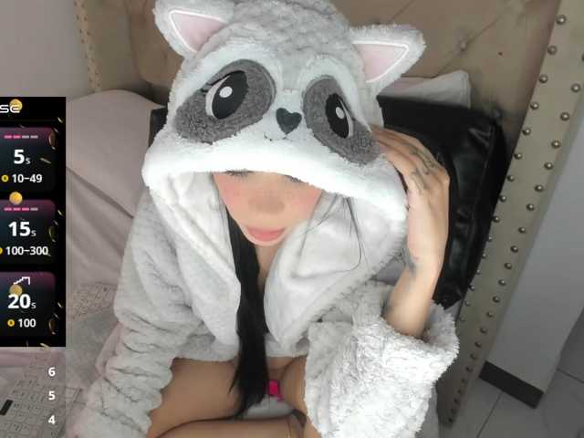 RealDirtyLatin live cam on BongaCams