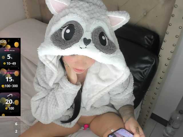 RealDirtyLatin live cam on BongaCams