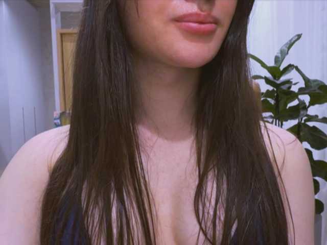 samiraMontclair live webcam show