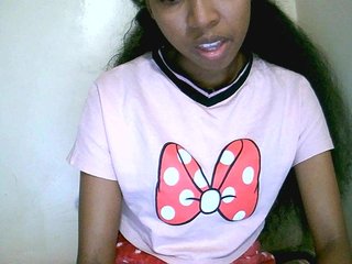Jolie10's Live Webcam