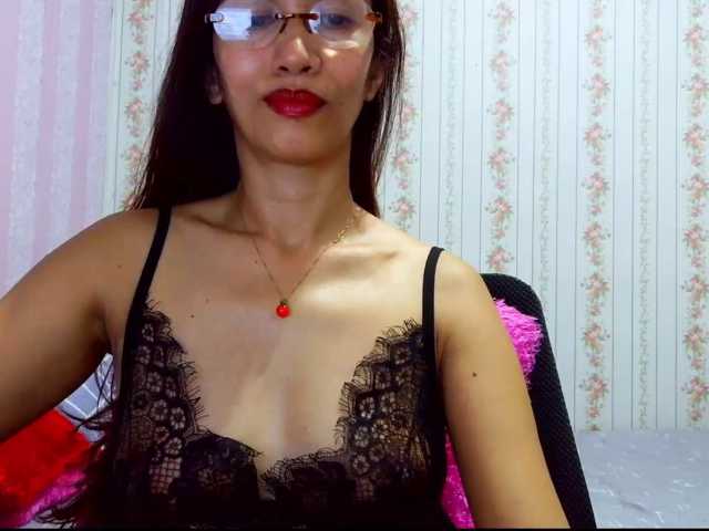 Clitoria live cam on BongaCams
