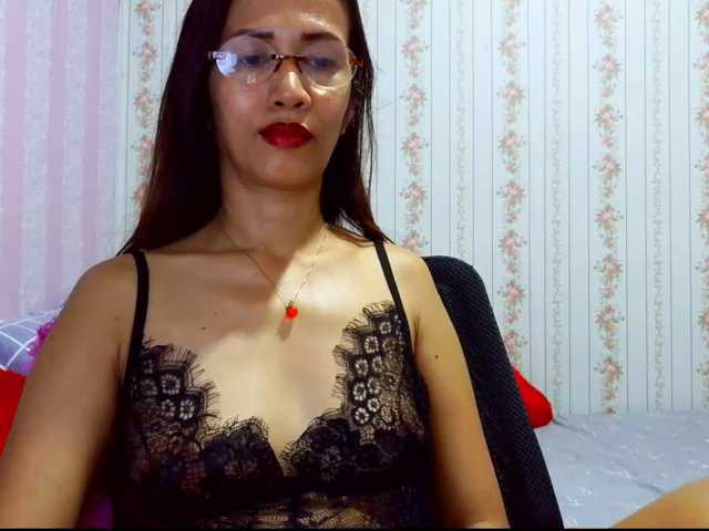 Clitoria live cam on BongaCams