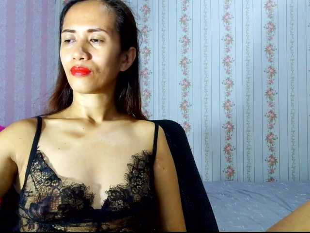Clitoria live cam on BongaCams
