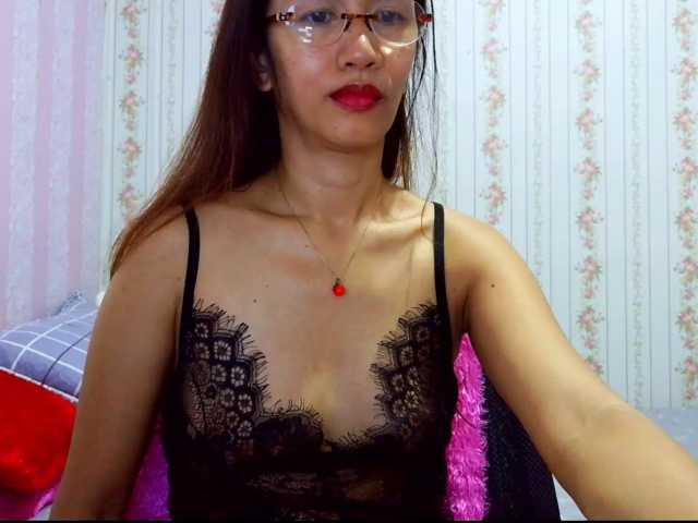 Clitoria live cam on BongaCams