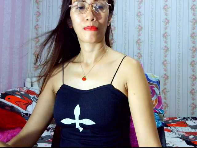 Clitoria live cam on BongaCams
