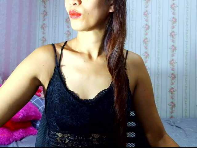 Clitoria live cam on BongaCams