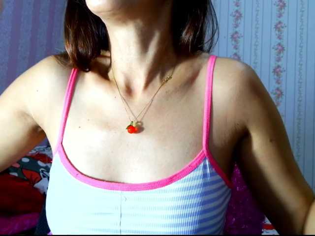 Clitoria live cam on BongaCams