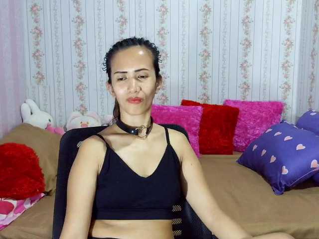 Clitoria's BongaCams show and profile