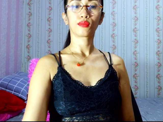 Clitoria live cam on BongaCams