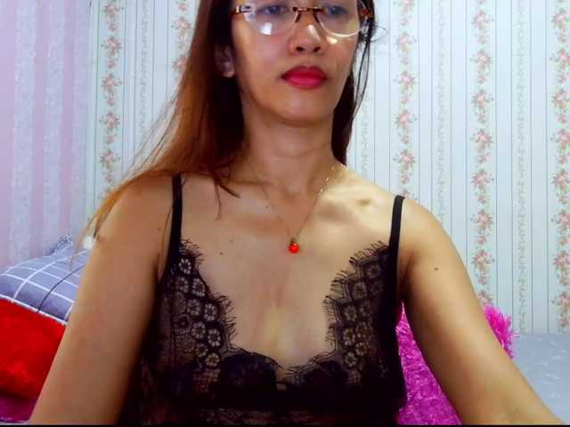 Clitoria live cam on BongaCams