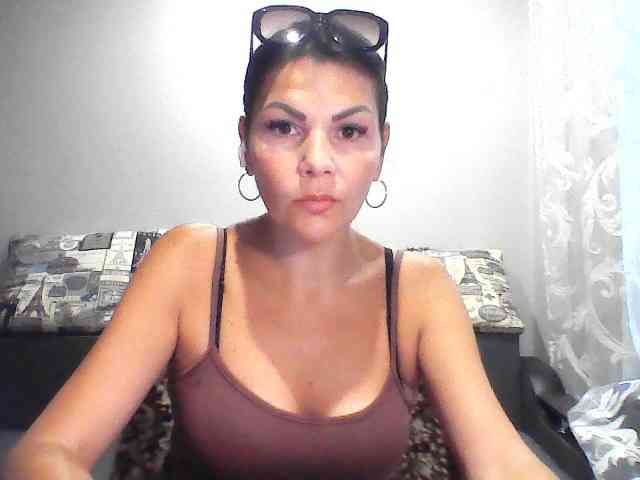 QueenCartyes webcam