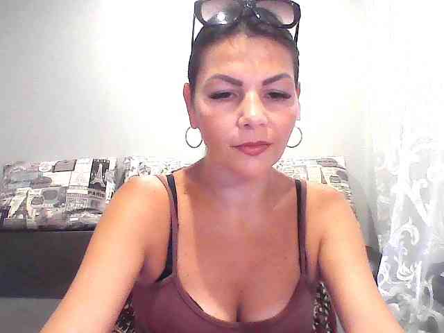 QueenCartyes webcam