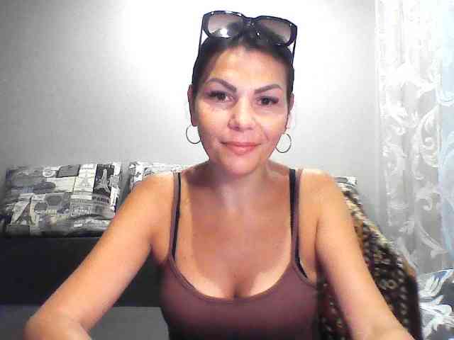 QueenCartyes webcam
