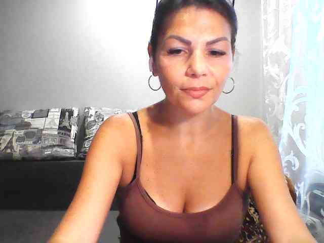 QueenCartyes webcam