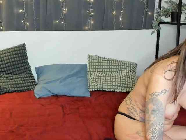 MilfQuens webcam