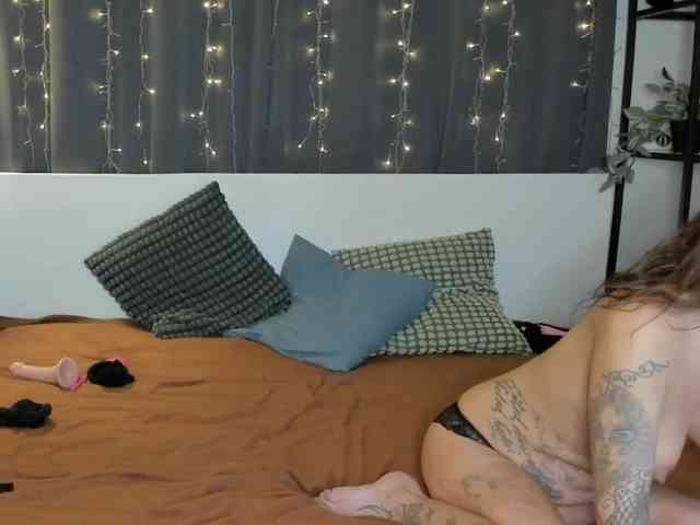 MilfQuens webcam