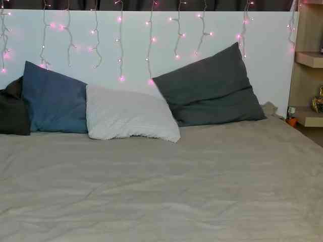 MilfQuens webcam