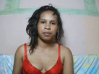 Rsylvia1's Live Webcam